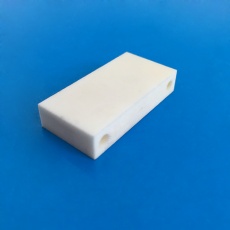 Alumina ceramic insulators